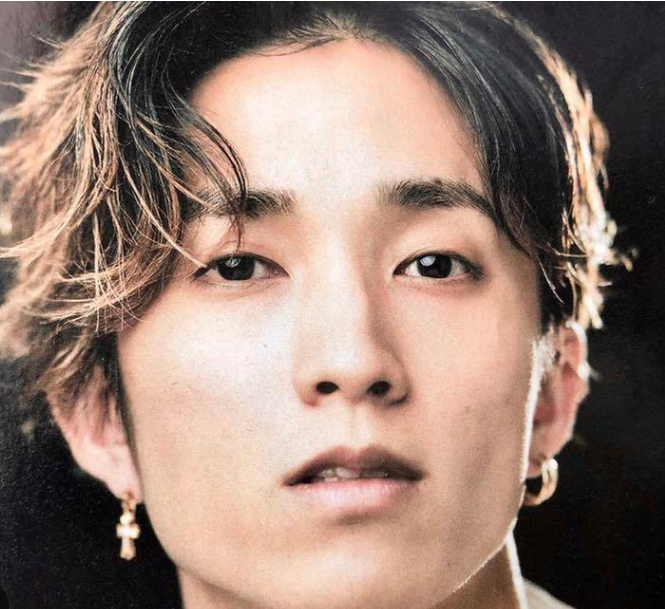 AVALANCHE でっかい フープピアス イエローゴルド20mm （片耳用）×2 